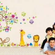 Jungle-Zoo-Bho-en-rbol-con-la-jirafa-y-el-len-entre-los-nios-para-los-nios-0